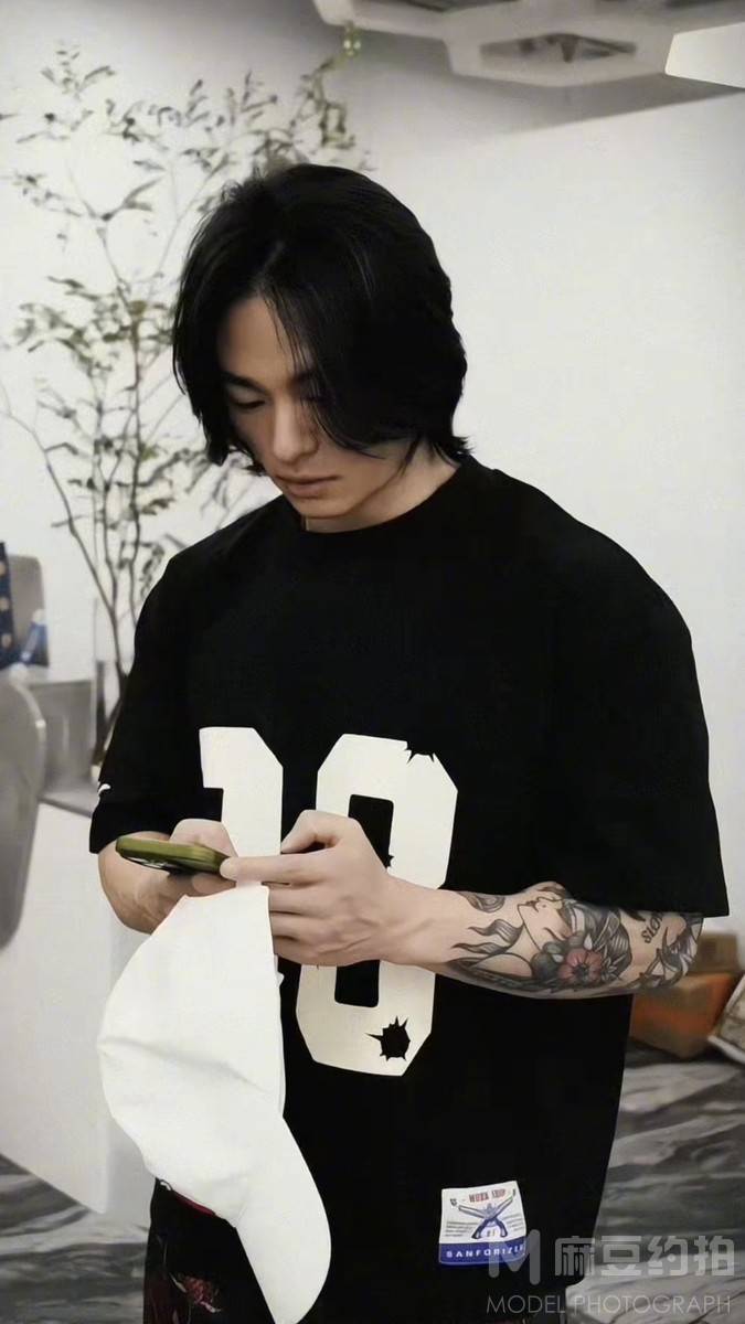 纪实模特