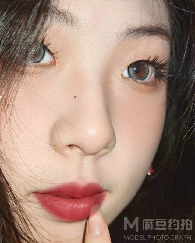 妆容模特