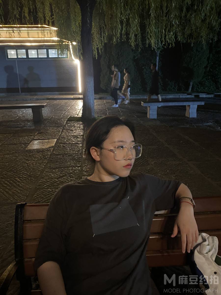 夜景模特