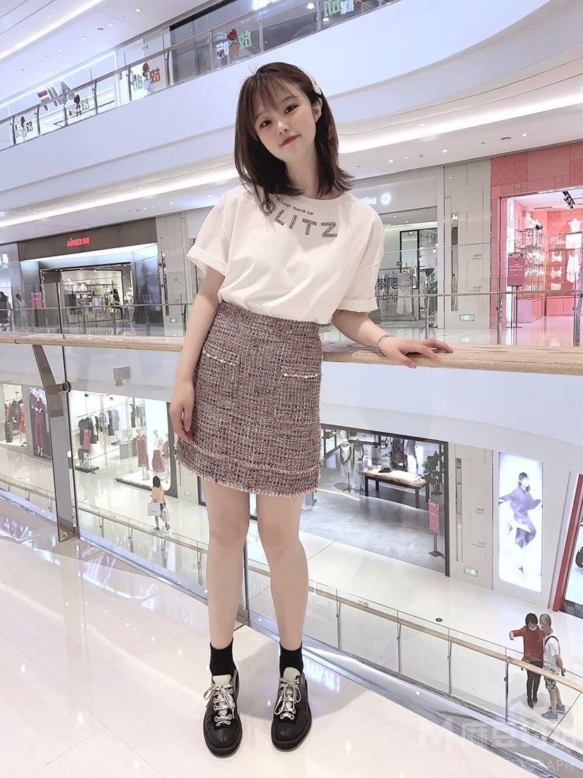 校园模特