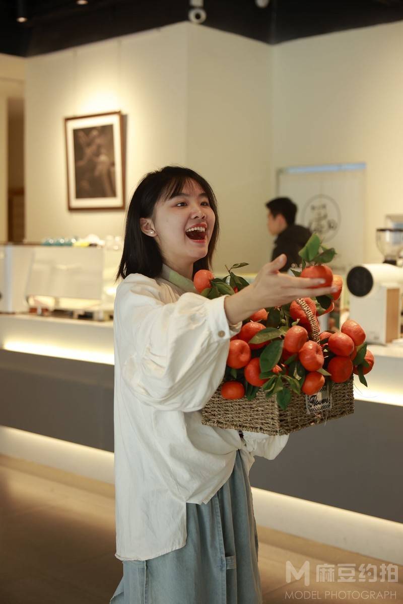 情绪模特