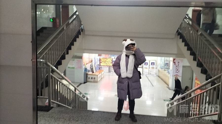 黑白模特
