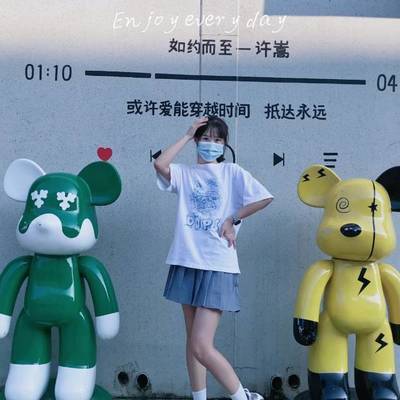 校园模特