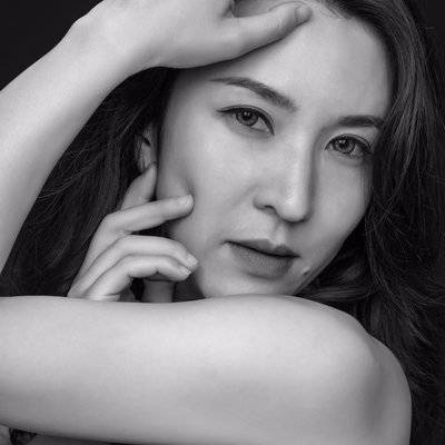 黑白模特