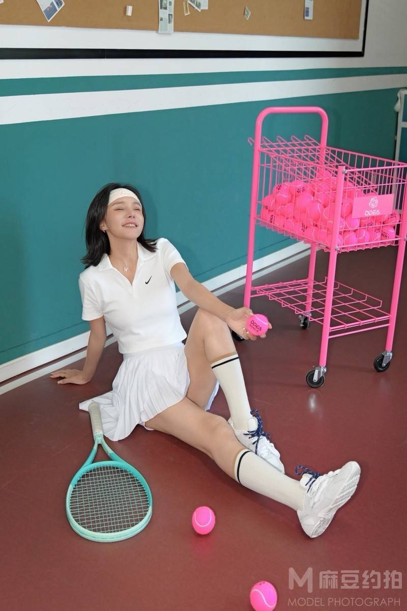 黑白模特