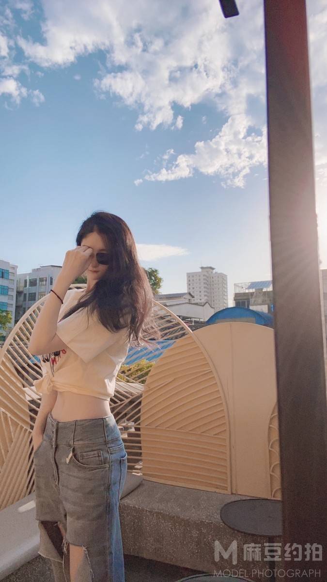 清新模特