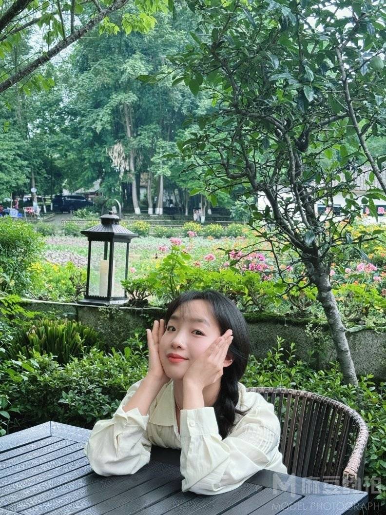 清新模特