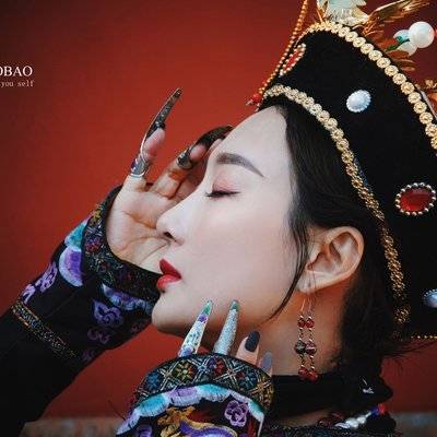 情绪模特
