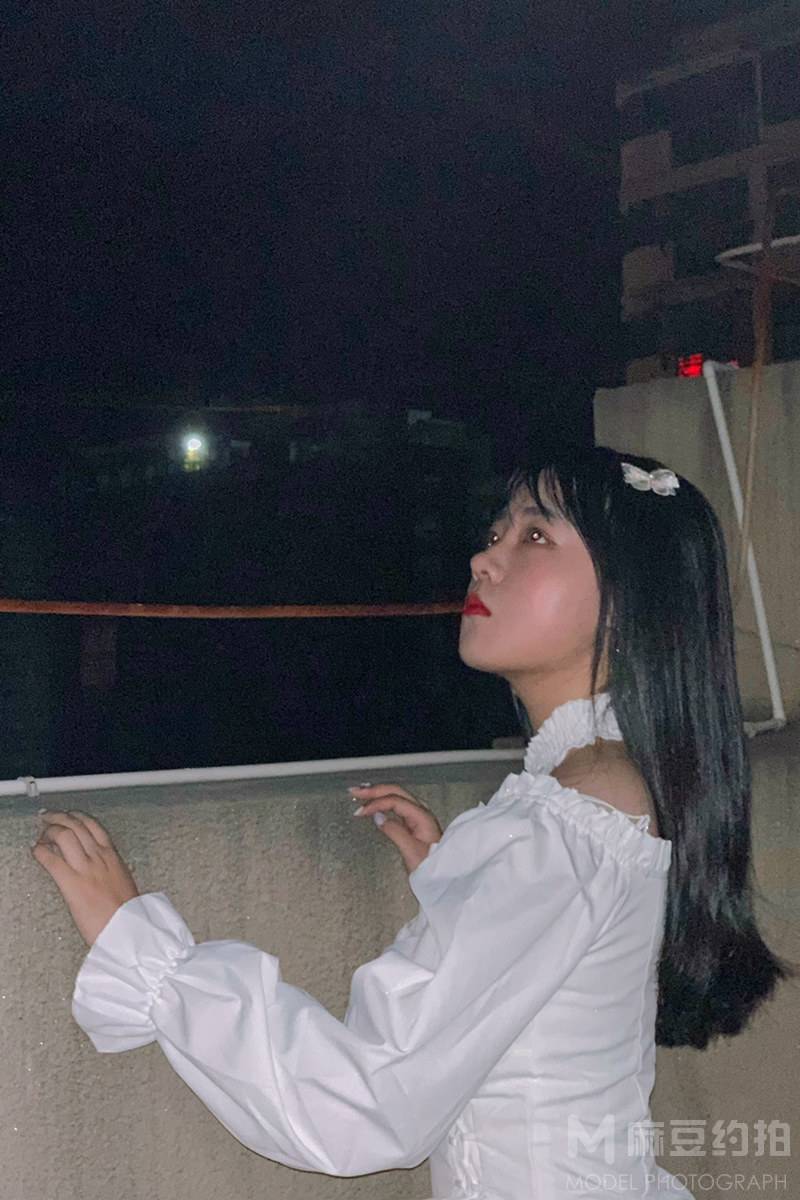 夜景模特