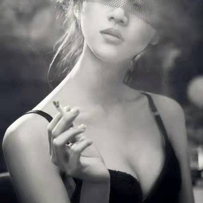 黑白模特