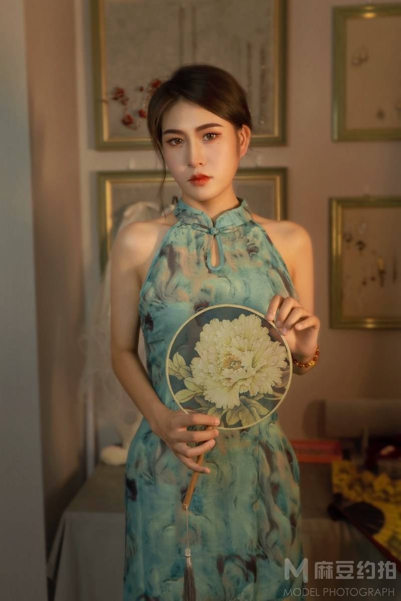 黑白模特