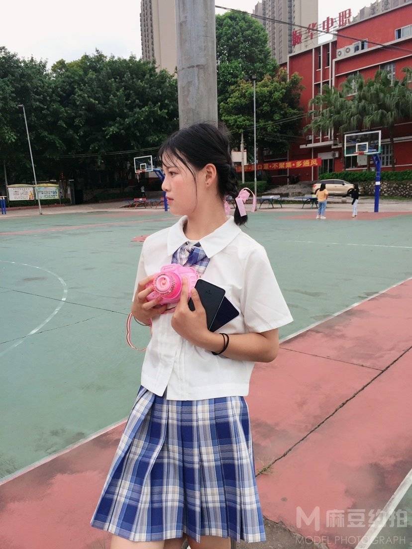 校园模特