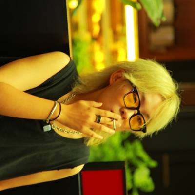 黑白模特