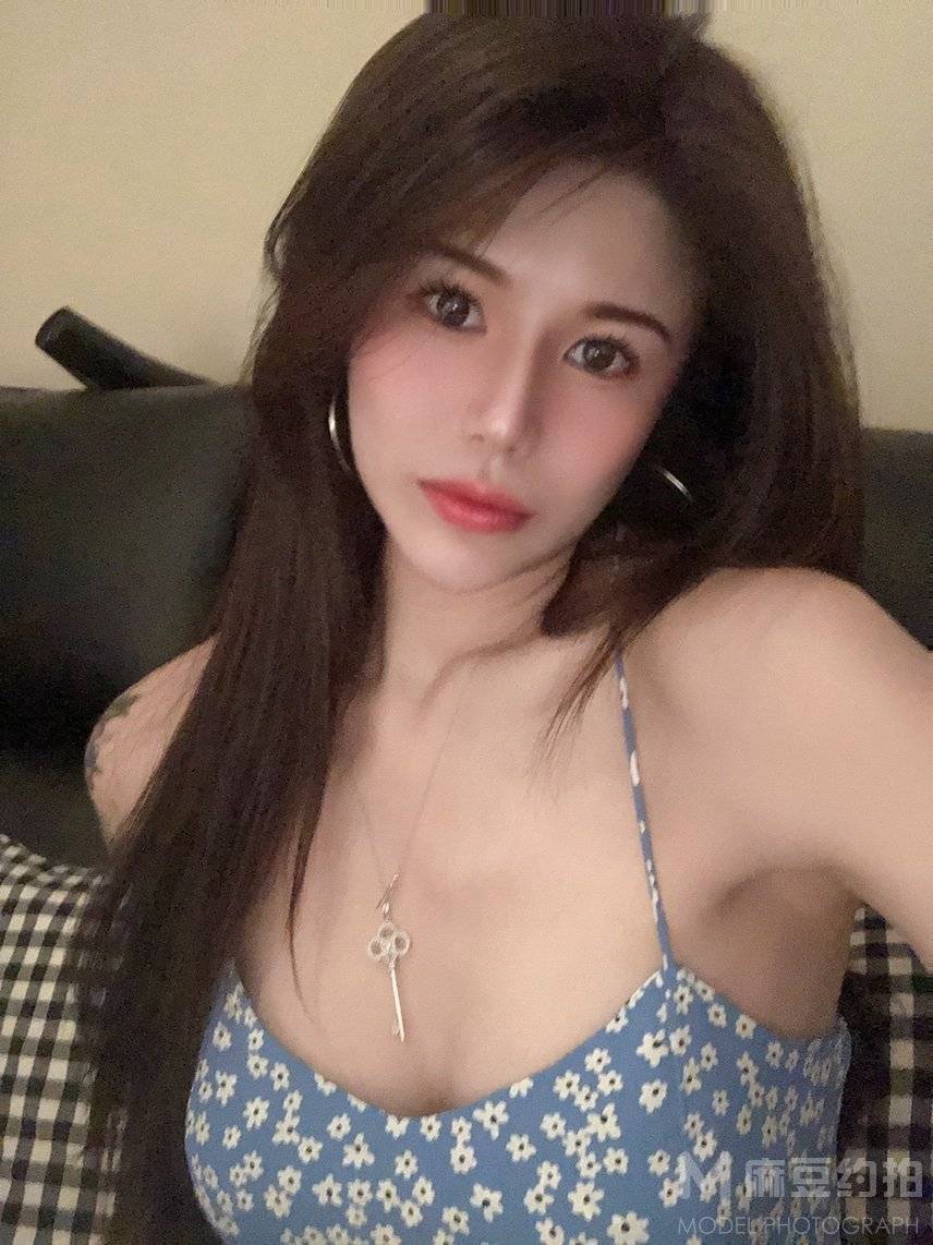 黑白模特