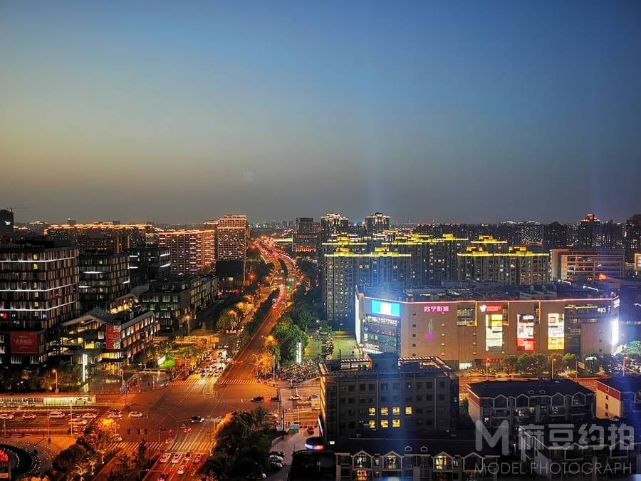 夜景模特
