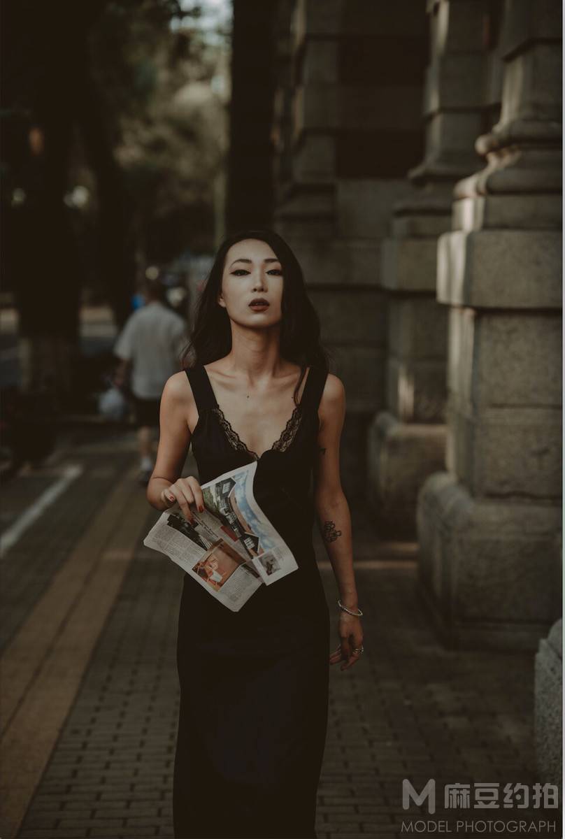 情绪模特