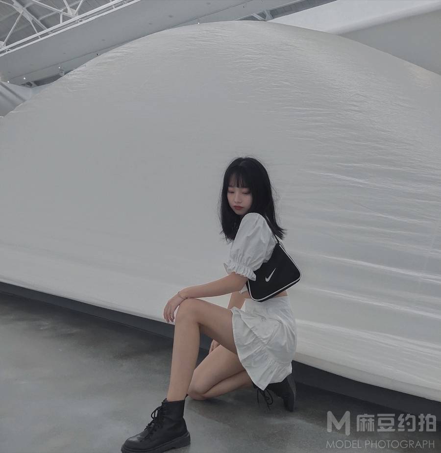 黑白模特