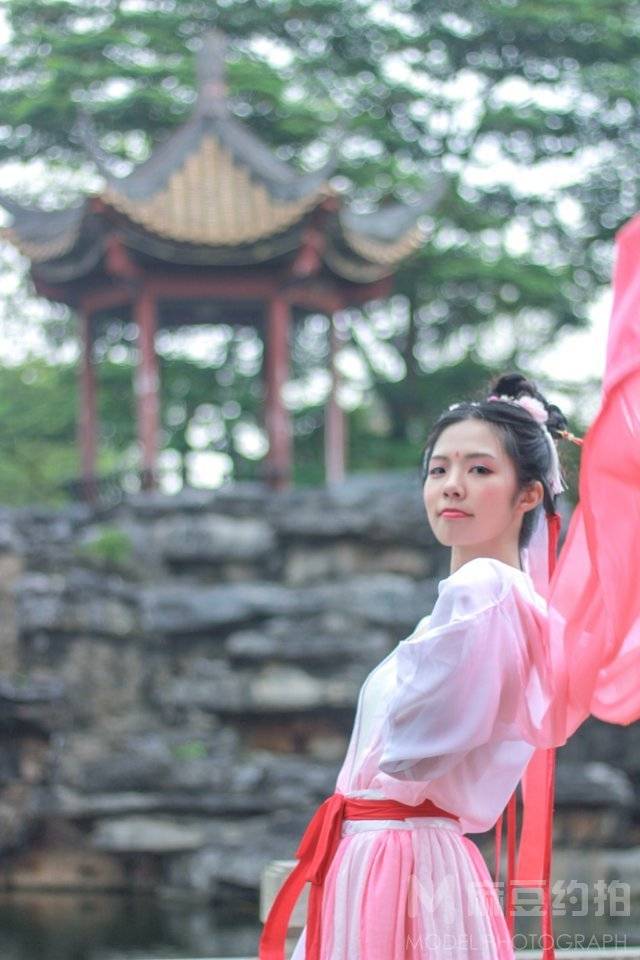 汉服模特