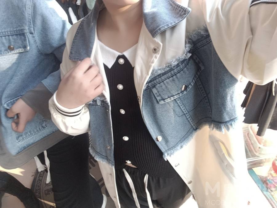 黑白模特