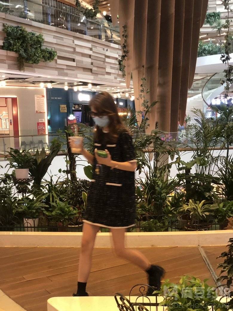 宝丽来模特