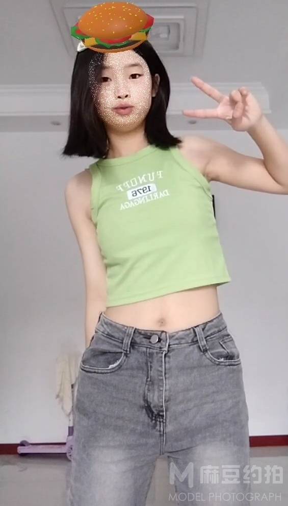 黑白模特
