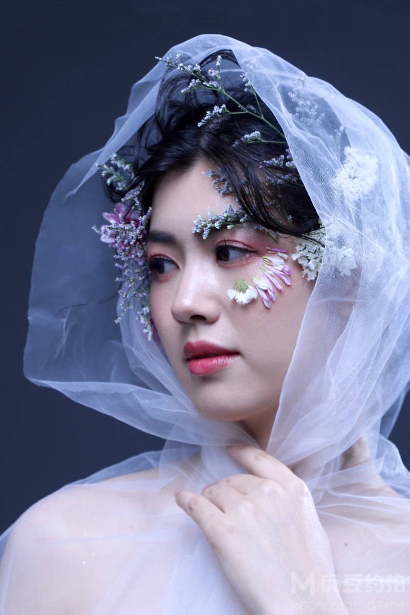妆容模特