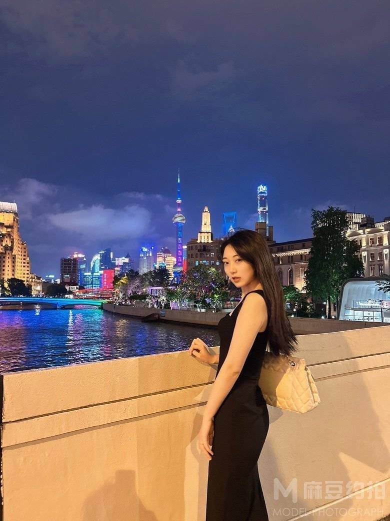 夜景模特