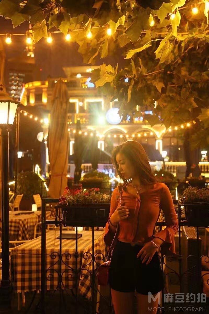 夜景模特