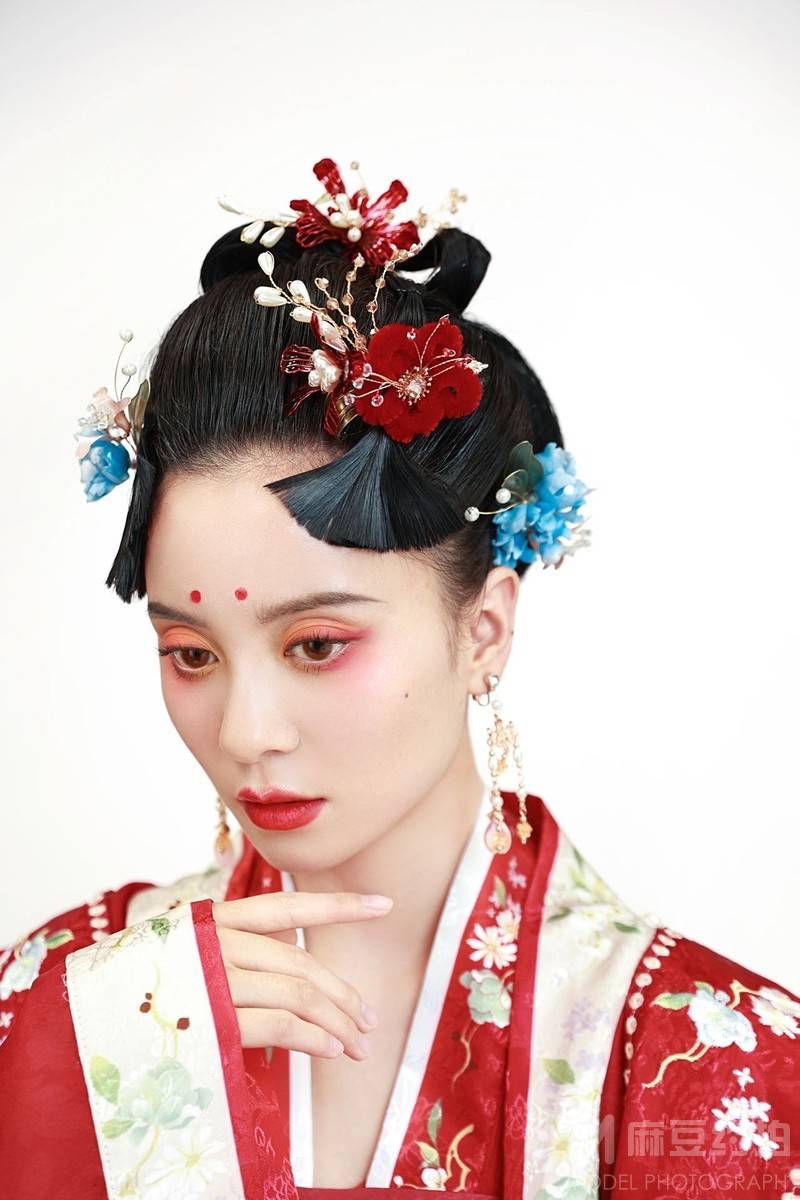 妆容模特