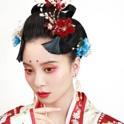 妆容模特