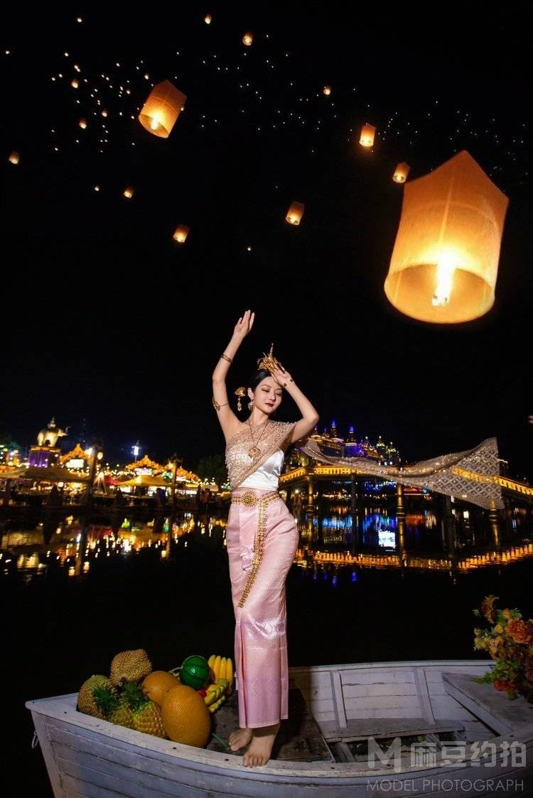 夜景模特