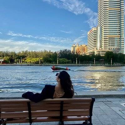 黑白模特