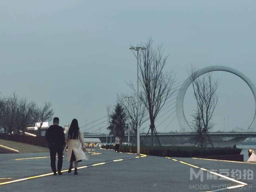 情侣模特