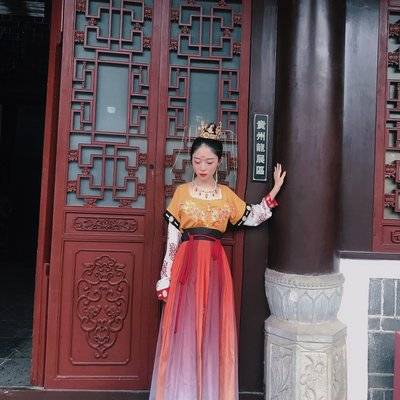 汉服模特