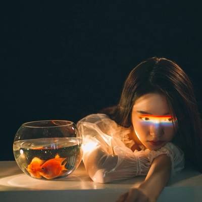 情绪模特