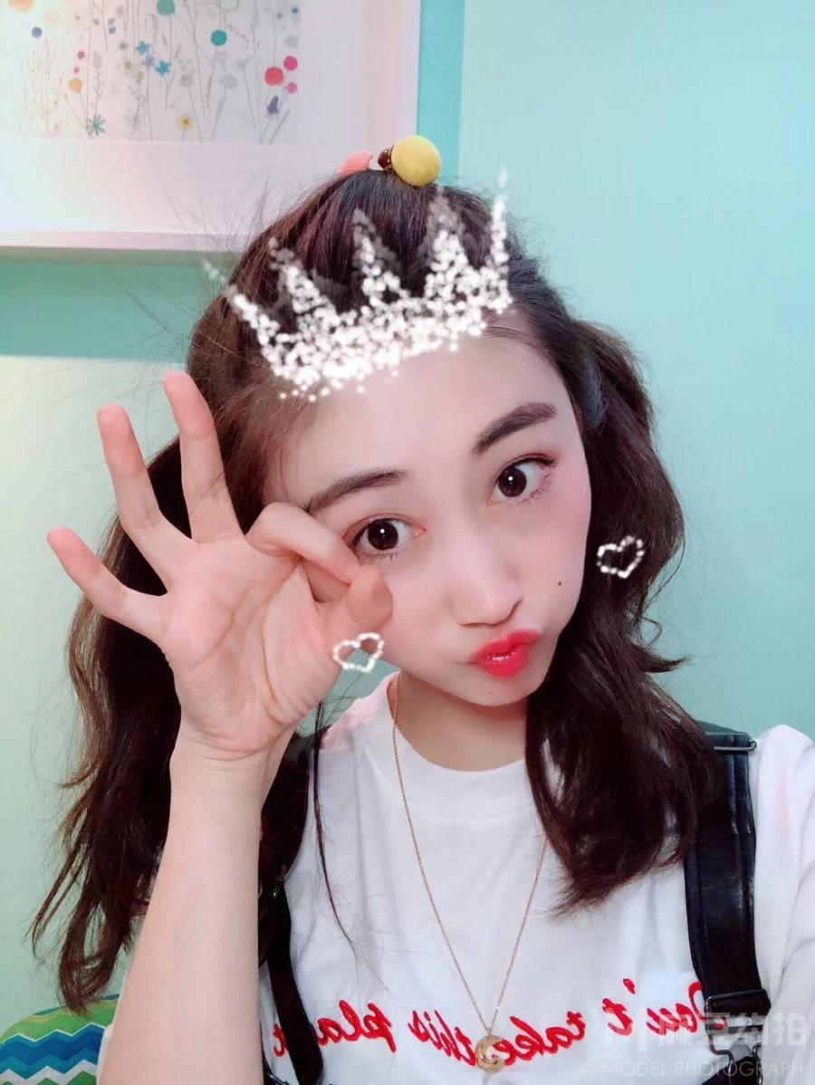 清新模特