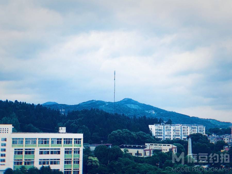 校园模特