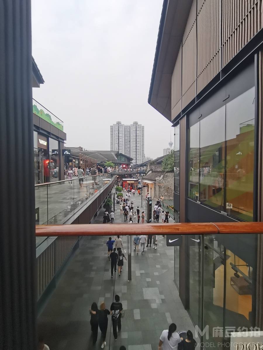 纪实模特