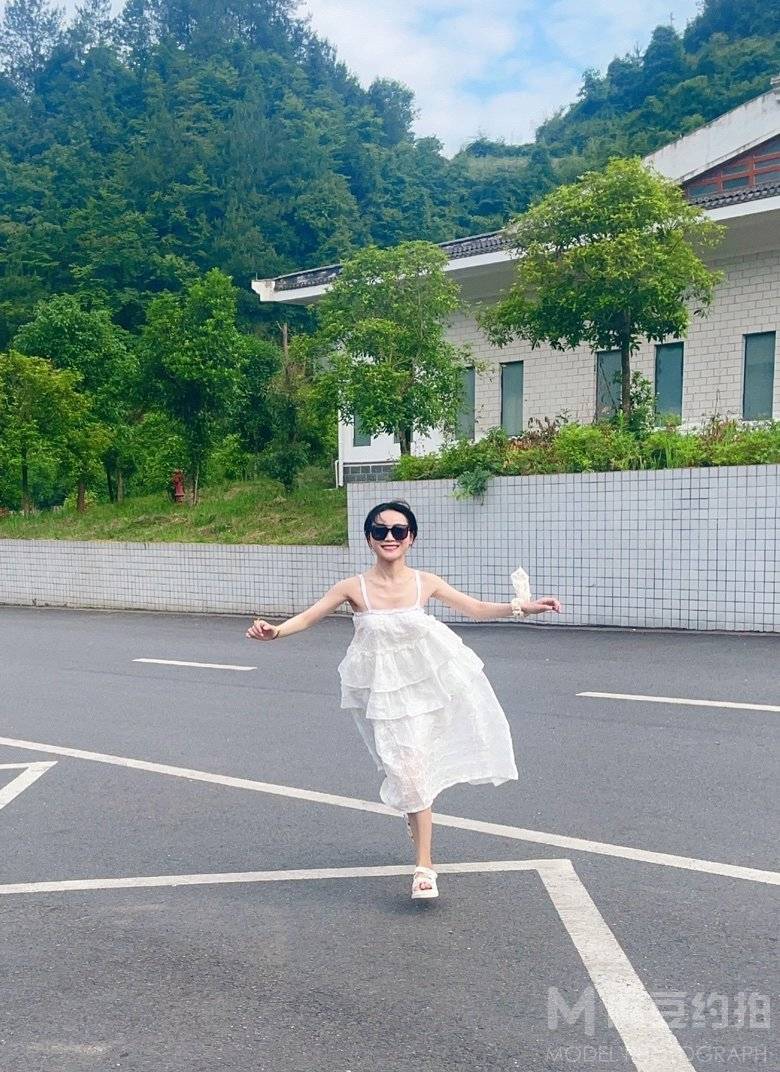 清新模特