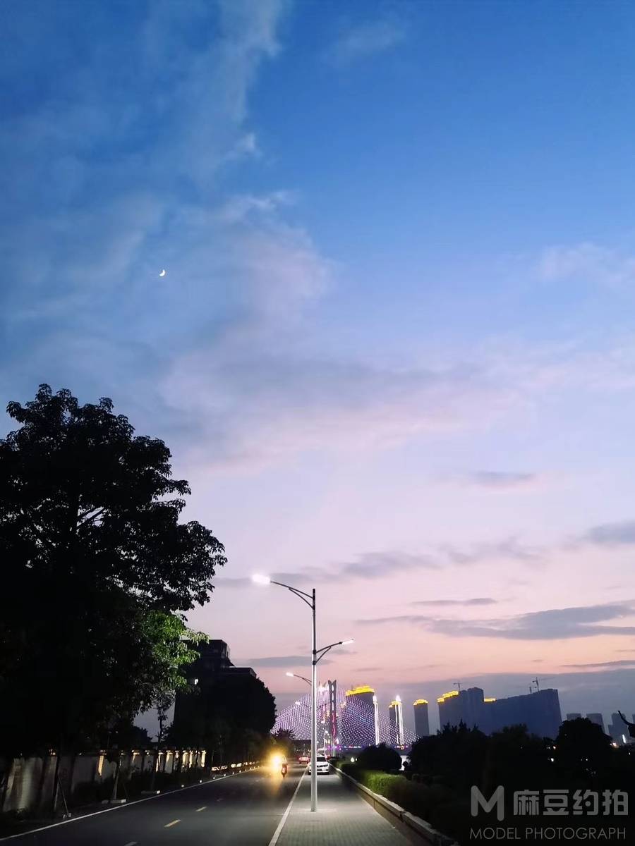 夜景模特