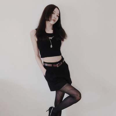 黑白模特