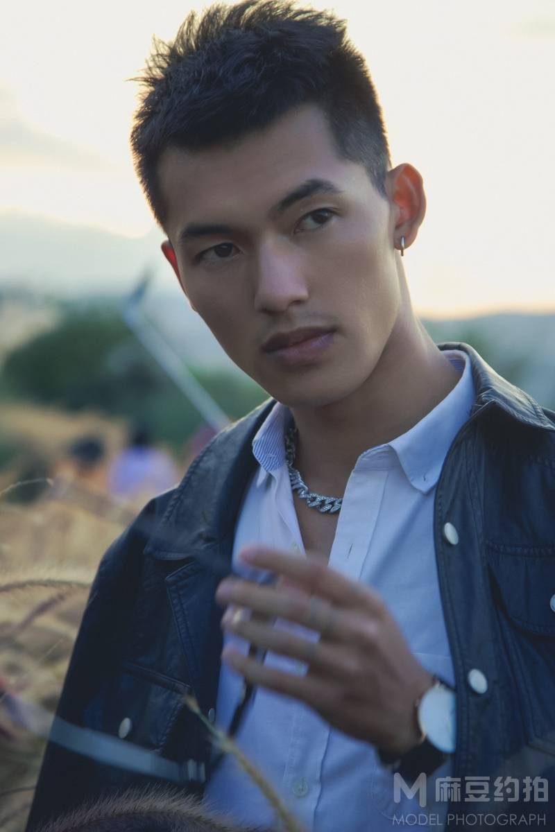 黑白模特