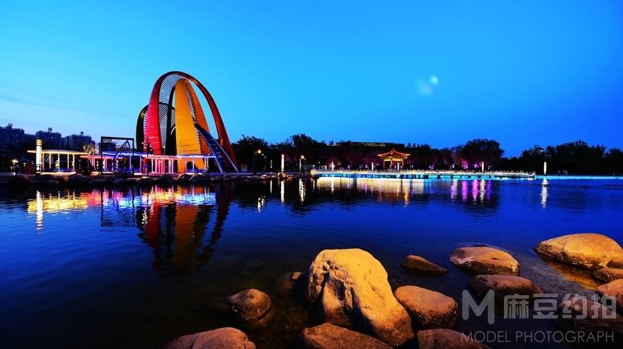 夜景模特