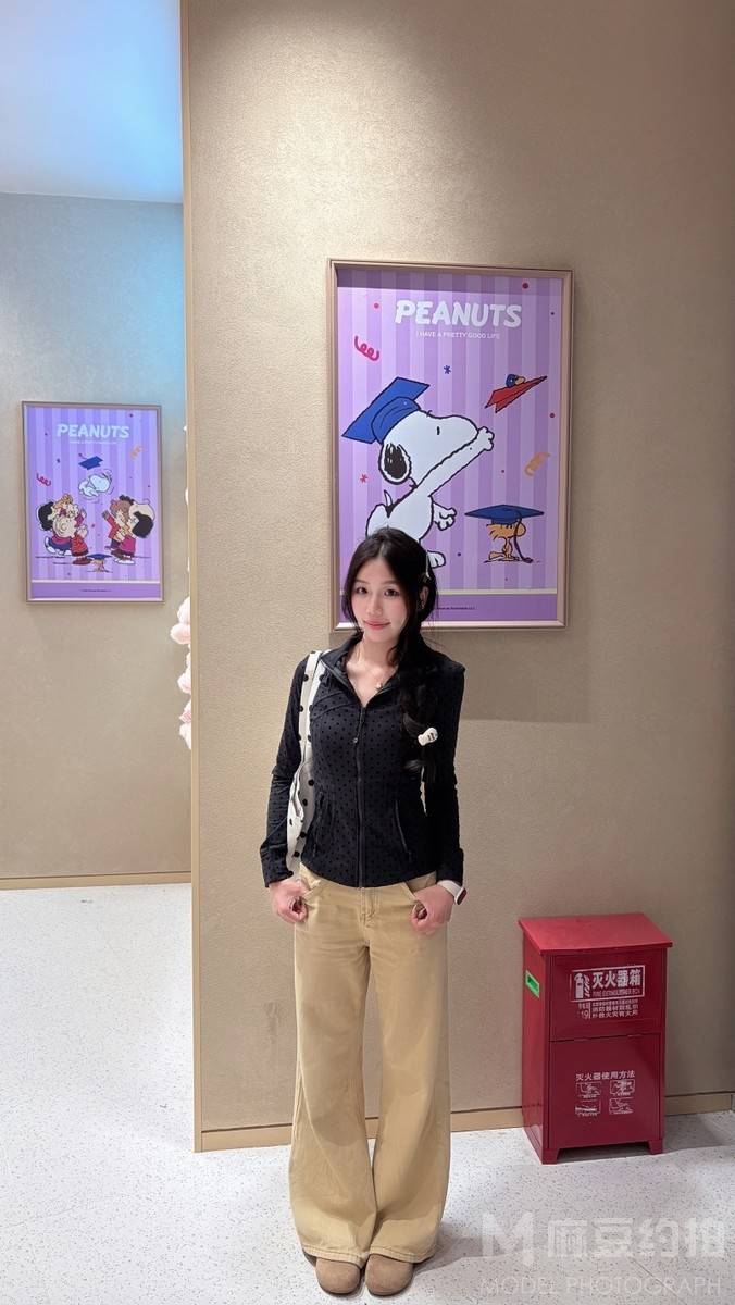 宝丽来模特