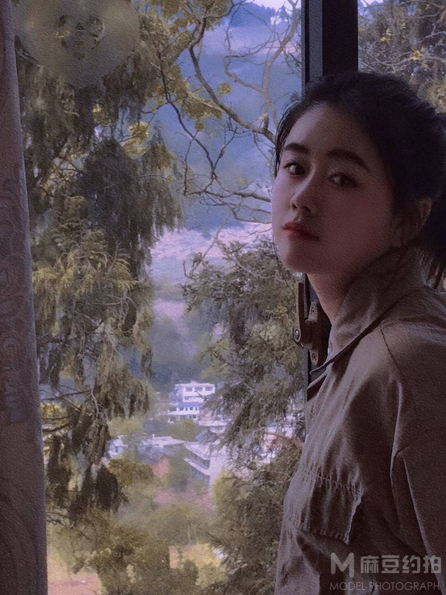 汉服模特