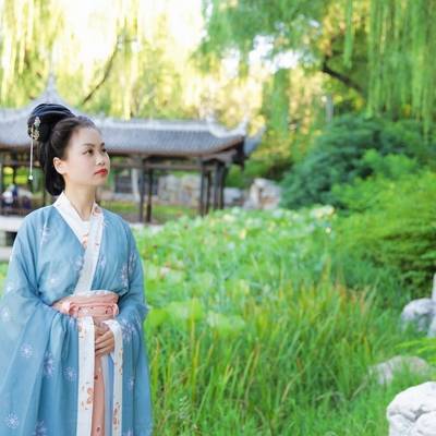 汉服模特