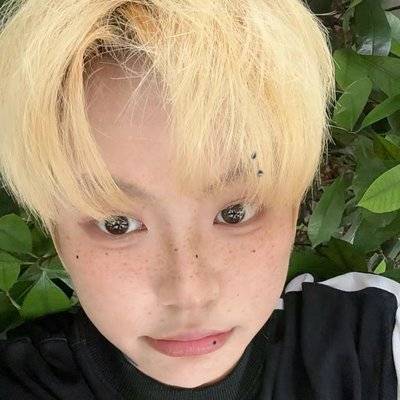 黑白模特