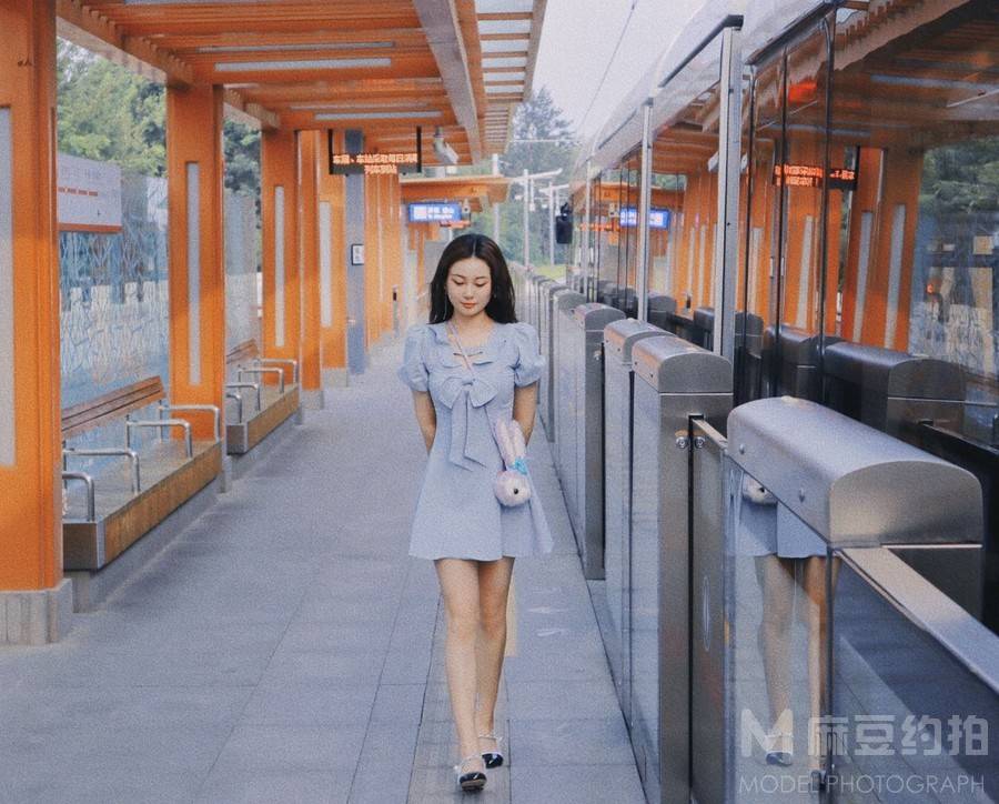 校园模特