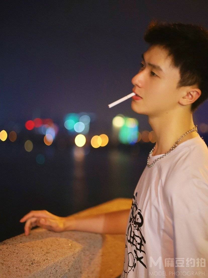 夜景模特