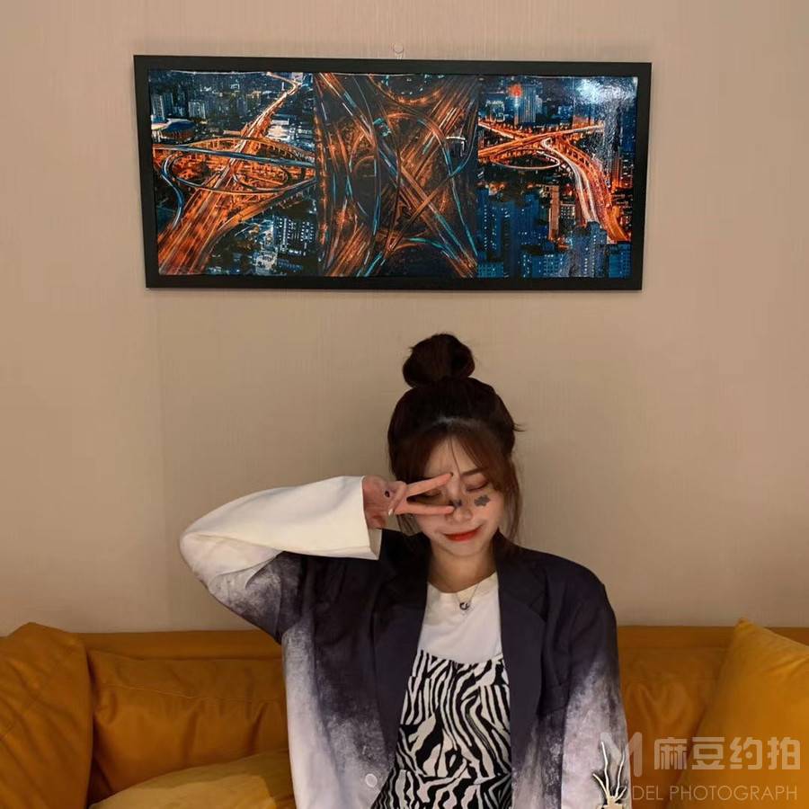 情绪模特